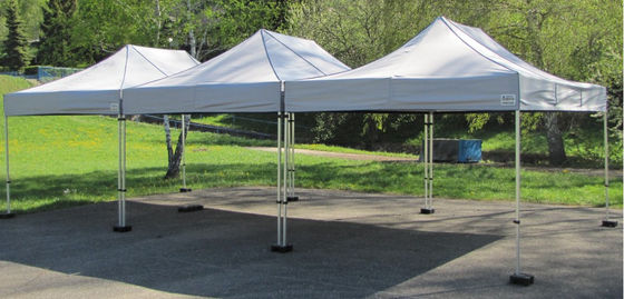 چادر تاشو سایبان حیاط خلوت Gazebo قابل تنظیم 10x10 برای کمپینگ